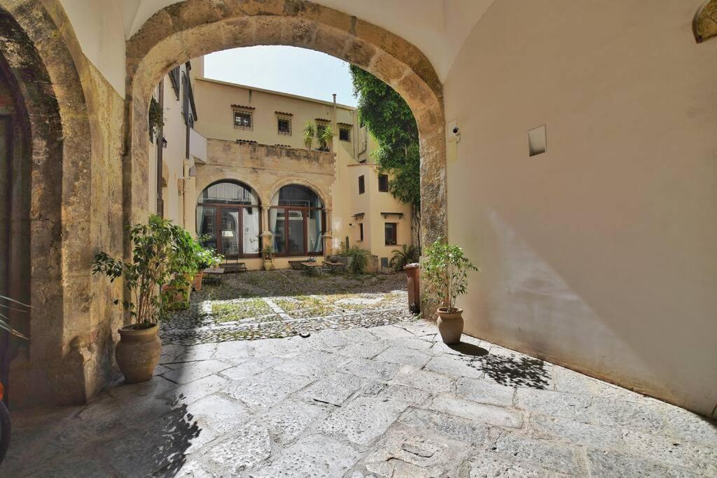 Iflat Agli Archetti Del Centro Palermo Exterior foto
